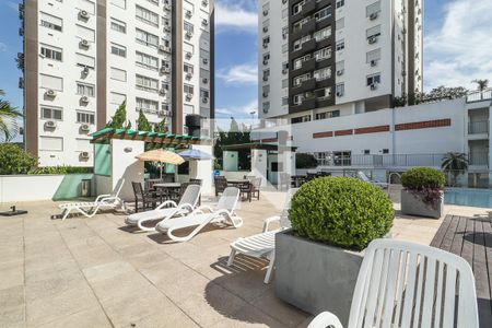 Apartamento à venda com 74m², 2 quartos e 2 vagas Apartamento à venda com 74m², 2 quartos e 2 vagasÁrea comum - Piscina