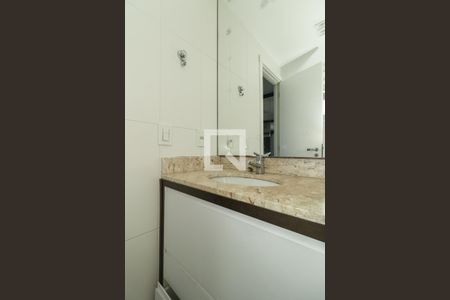 Banheiro da Suíte de apartamento à venda com 2 quartos, 74m² em Boa Vista, Porto Alegre