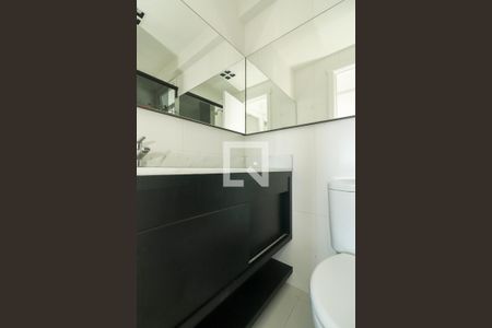 Apartamento à venda com 74m², 2 quartos e 2 vagas Apartamento à venda com 74m², 2 quartos e 2 vagasBanheiro