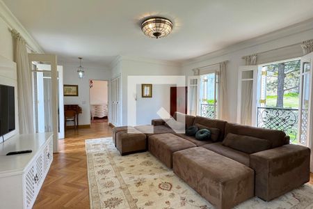 Casa de condomínio à venda com 614m², 4 quartos e 6 vagasSala 2