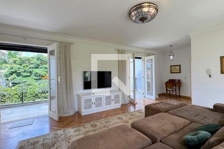 Casa de condomínio à venda com 614m², 4 quartos e 6 vagasSala 2