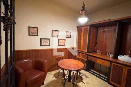Casa de condomínio à venda com 614m², 4 quartos e 6 vagasÁrea comum