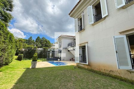 Casa de condomínio à venda com 614m², 4 quartos e 6 vagasQuintal