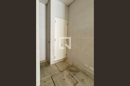 Casa de condomínio à venda com 614m², 4 quartos e 6 vagaselevador de carga