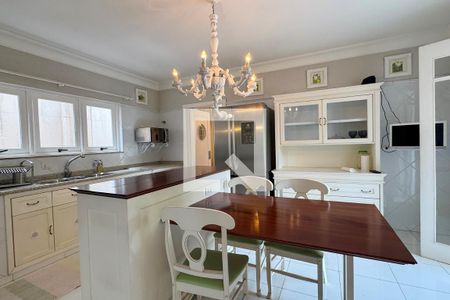Casa de condomínio à venda com 614m², 4 quartos e 6 vagasCozinha