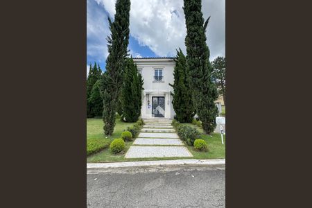 Casa de condomínio à venda com 614m², 4 quartos e 6 vagasFachada
