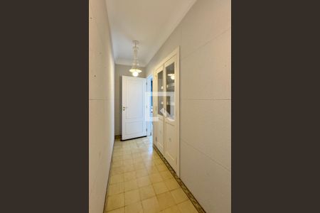 Casa de condomínio à venda com 614m², 4 quartos e 6 vagasCorredor