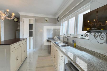 Casa de condomínio à venda com 614m², 4 quartos e 6 vagasCozinha