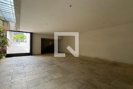 Casa de condomínio à venda com 614m², 4 quartos e 6 vagasGaragem