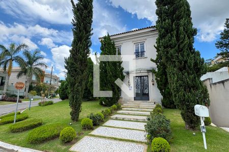 Casa de condomínio à venda com 614m², 4 quartos e 6 vagasFachada