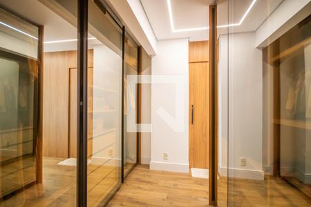 Apartamento à venda com 115m², 2 quartos e 3 vagasCloset da Suíte 1