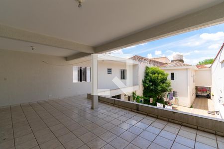 Casa à venda com 310m², 5 quartos e 7 vagasCasa 2 - Varanda