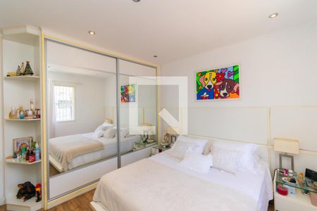 Casa à venda com 310m², 5 quartos e 7 vagasQuarto 1