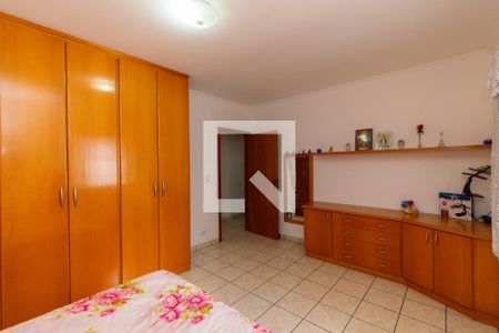 Casa à venda com 310m², 5 quartos e 7 vagasCasa 2 - Quarto 1