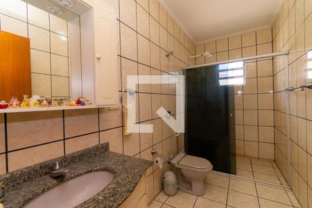 Casa à venda com 310m², 5 quartos e 7 vagasCasa 2 - Banheiro