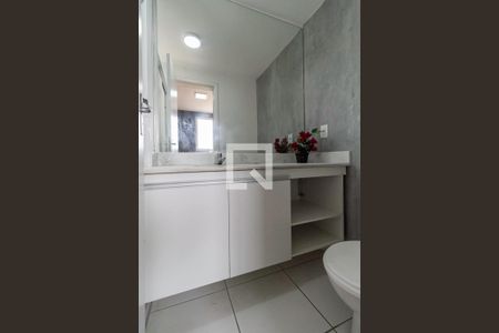 Apartamento à venda com 69m², 3 quartos e 1 vaga Apartamento à venda com 69m², 3 quartos e 1 vagaBanheiro da suíte