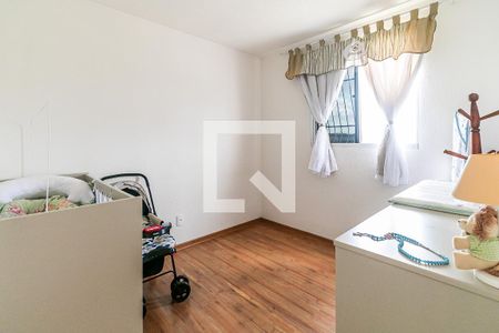 Quarto de apartamento à venda com 2 quartos, 60m² em Caiapos, Contagem