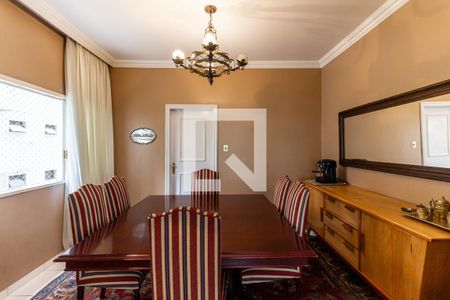 Apartamento para alugar com 209m², 3 quartos e 2 vagas Apartamento para alugar com 209m², 3 quartos e 2 vagasSala de Jantar