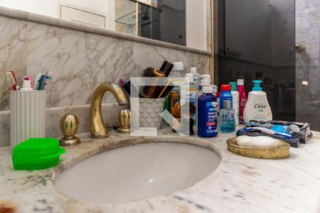 Apartamento para alugar com 209m², 3 quartos e 2 vagas Apartamento para alugar com 209m², 3 quartos e 2 vagasBanheiro Social