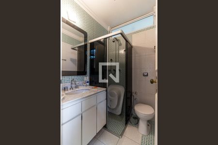 Apartamento para alugar com 209m², 3 quartos e 2 vagas Apartamento para alugar com 209m², 3 quartos e 2 vagasBanheiro da Suíte 2