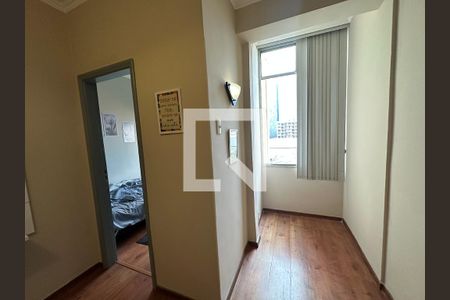 Corredor de apartamento à venda com 2 quartos, 53m² em Saúde, Rio de Janeiro