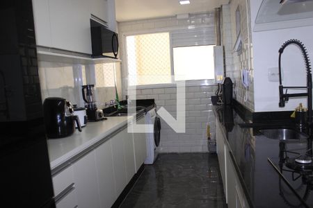 Apartamento à venda com 77m², 3 quartos e 2 vagasCozinha
