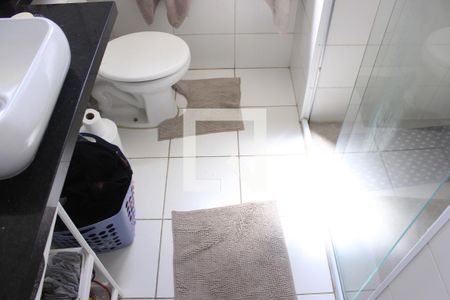 Apartamento à venda com 77m², 3 quartos e 2 vagasBanheiro da Suíte