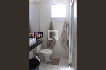 Apartamento à venda com 77m², 3 quartos e 2 vagasBanheiro da Suíte