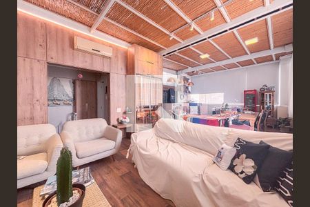 Apartamento à venda com 3 quartos, 200m² em Vila Gumercindo, São Paulo