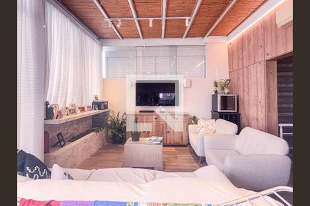 Apartamento à venda com 3 quartos, 200m² em Vila Gumercindo, São Paulo