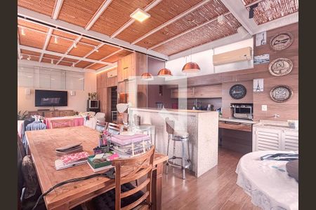 Apartamento à venda com 3 quartos, 200m² em Vila Gumercindo, São Paulo