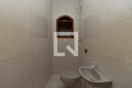 Casa para alugar com 170m², 4 quartos e 2 vagasBanheiro de Serviço