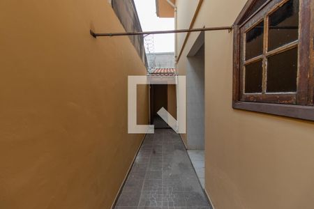 Casa para alugar com 170m², 4 quartos e 2 vagasCorredor externo