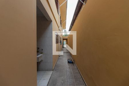 Casa para alugar com 170m², 4 quartos e 2 vagasCorredor externo