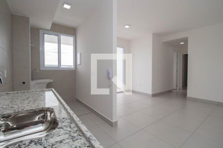 Apartamento para alugar com 63m², 2 quartos e 1 vaga Apartamento para alugar com 63m², 2 quartos e 1 vagaCozinha e Área de Serviço