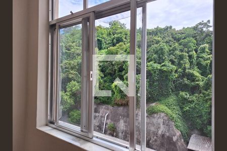 Apartamento à venda com 90m², 3 quartos e 1 vagaJanela