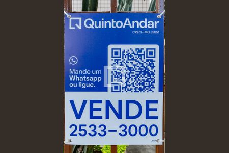 Apartamento à venda com 110m², 3 quartos e 1 vaga Apartamento à venda com 110m², 3 quartos e 1 vagaPlaca de vende instalada na fachada do prédio ( JMNP- 4)