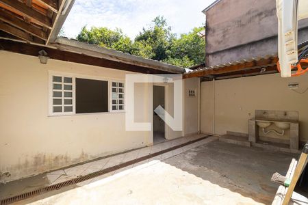 Casa à venda com 120m², 5 quartos e 3 vagasCasa 3 - Quintal e área de serviço