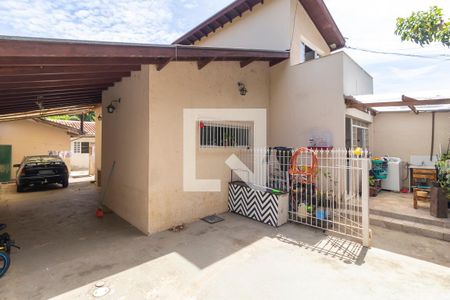 Casa à venda com 120m², 5 quartos e 3 vagasFachada interna