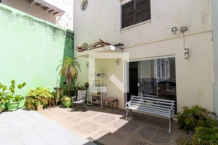 Casa para alugar com 200m², 3 quartos e 2 vagasQuintal