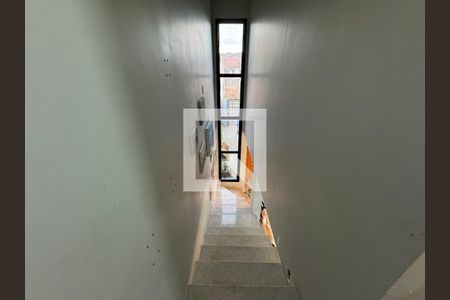 Casa à venda com 110m², 3 quartos e 3 vagasCorredor