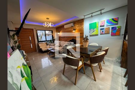 Casa à venda com 110m², 3 quartos e 3 vagasCopa