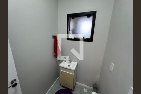 Casa à venda com 110m², 3 quartos e 3 vagasBanheiro de Serviço