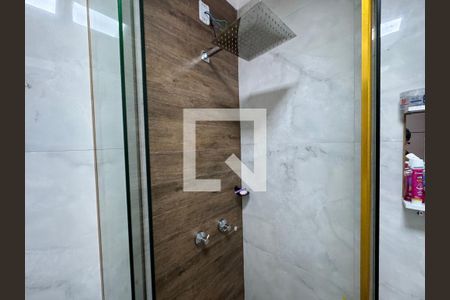 Casa à venda com 110m², 3 quartos e 3 vagasBanheiro 2