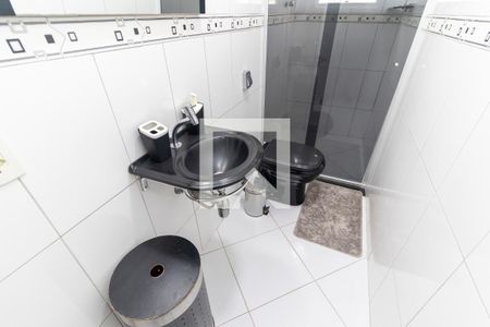 Casa à venda com 320m², 3 quartos e 2 vagas Casa à venda com 320m², 3 quartos e 2 vagasBanheiro da Suíte 2