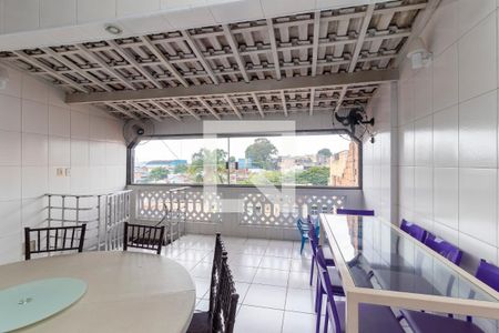 Casa à venda com 320m², 3 quartos e 2 vagas Casa à venda com 320m², 3 quartos e 2 vagasEspaço Gourmet