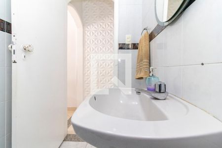 Casa à venda com 320m², 3 quartos e 2 vagas Casa à venda com 320m², 3 quartos e 2 vagasLavabo