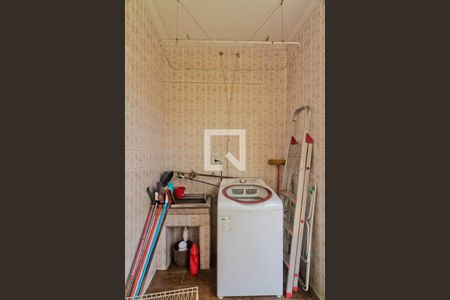 Casa à venda com 250m², 3 quartos e 2 vagas Casa à venda com 250m², 3 quartos e 2 vagasÁrea de Serviço