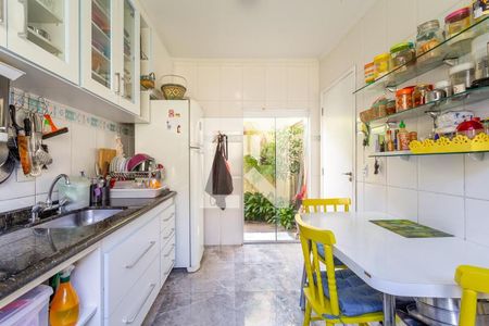 Casa à venda com 174m², 3 quartos e 2 vagas