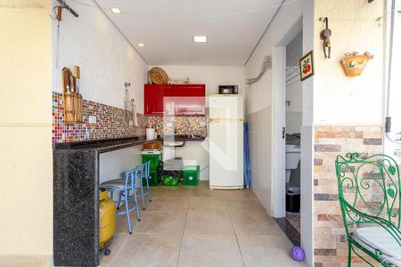 Casa à venda com 174m², 3 quartos e 2 vagas